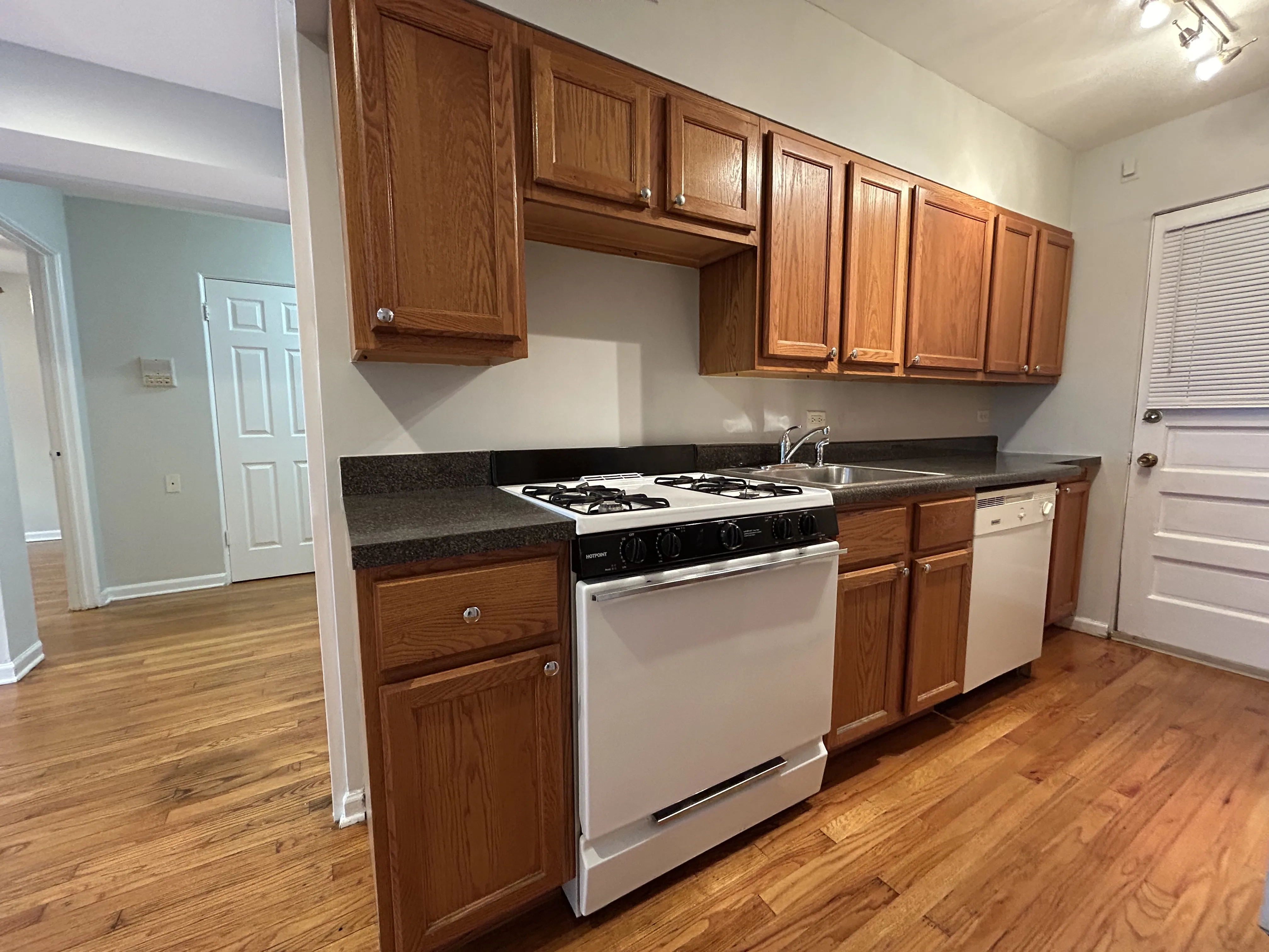 6535 N Mozart St, , 60645, USA 60645-unit#1R-Chicago-IL