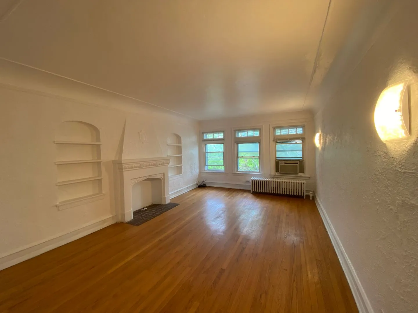 6305 N Washtenaw Ave, ,  60659, USA 60659-unit#1-Chicago-IL