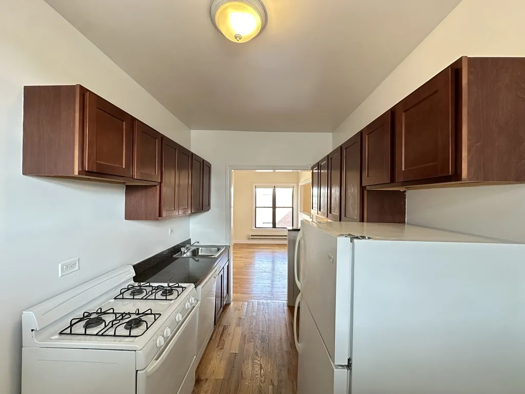 823 W Waveland Ave, , 60613, USA 60613-unit#3N-Chicago-IL