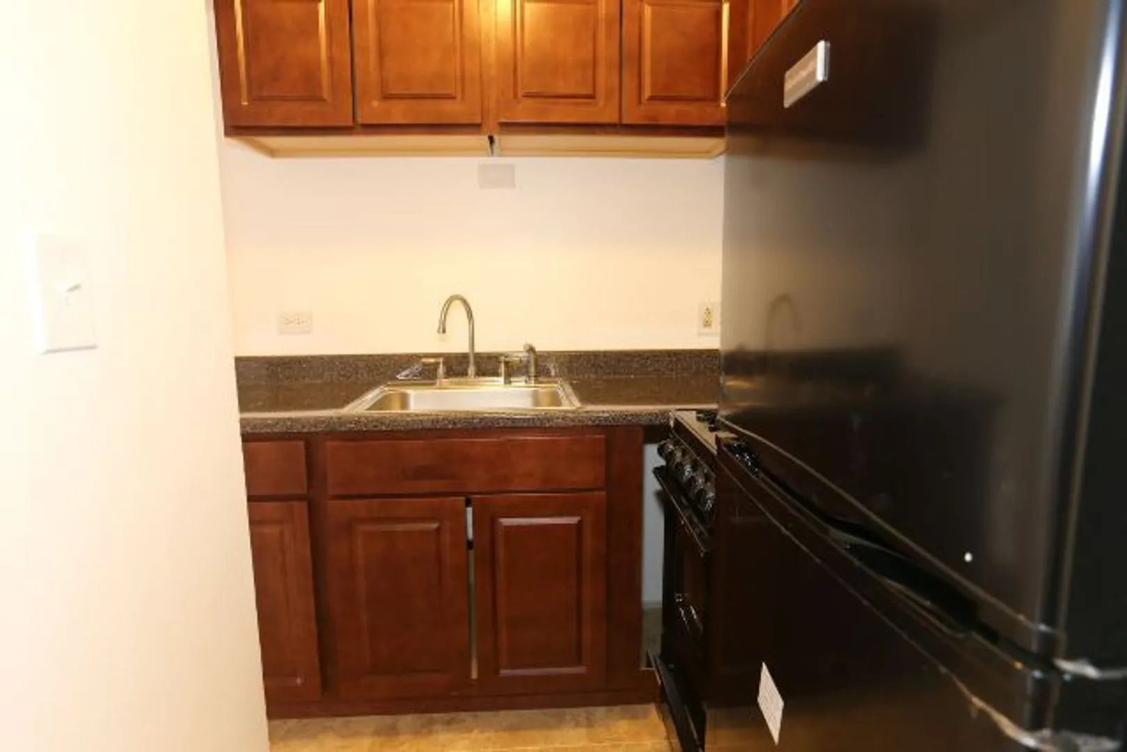 1040 W Hollywood Ave, ,  60660, USA 60660-unit#320-Chicago-IL