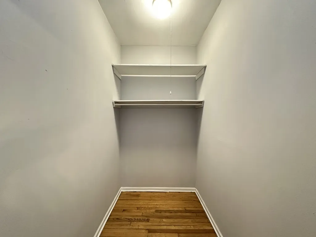 1050 W George St, ,  60657, USA 60657-unit#006-Chicago-IL