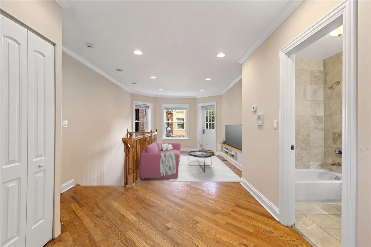 4016 N Central Park Ave, ,  60618, USA 60618-unit#1E-Chicago-IL