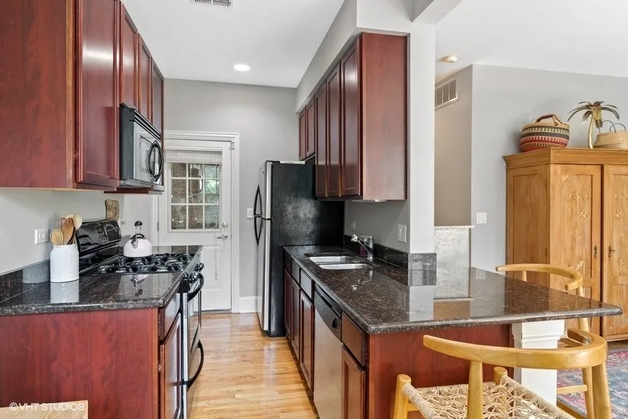 5402 N Kenmore Ave, ,  60640, USA 60640-unit#2E-Chicago-IL