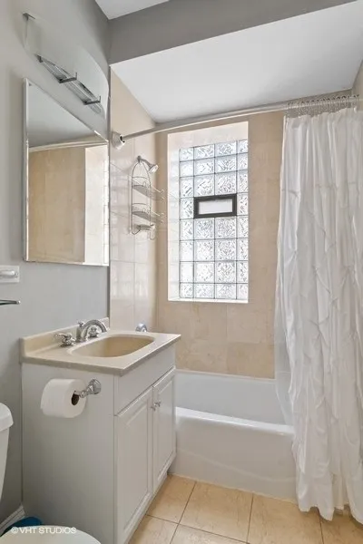 5402 N Kenmore Ave, ,  60640, USA 60640-unit#2E-Chicago-IL