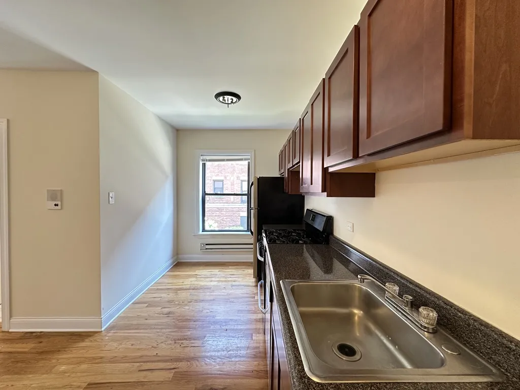 957 W Cornelia Ave, ,  60657, USA 60657-unit#1A-Chicago-IL