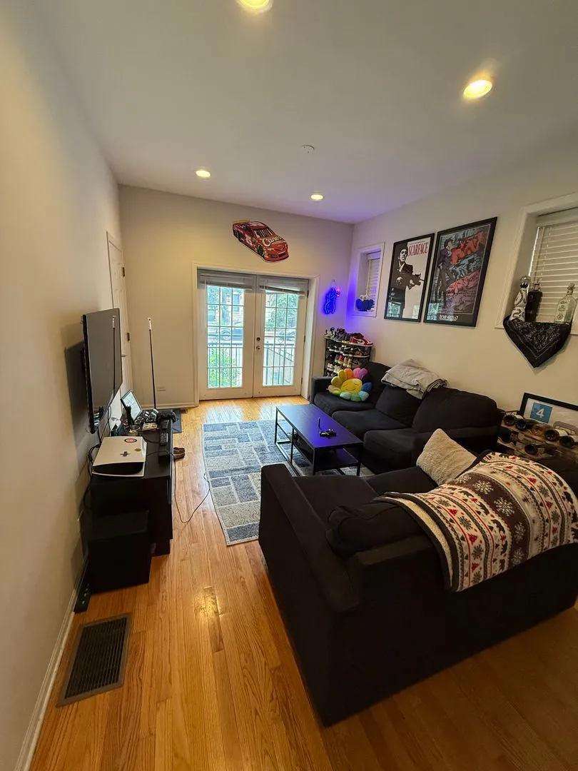1119 W Addison St, ,  60613, USA 60613-unit#1-Chicago-IL