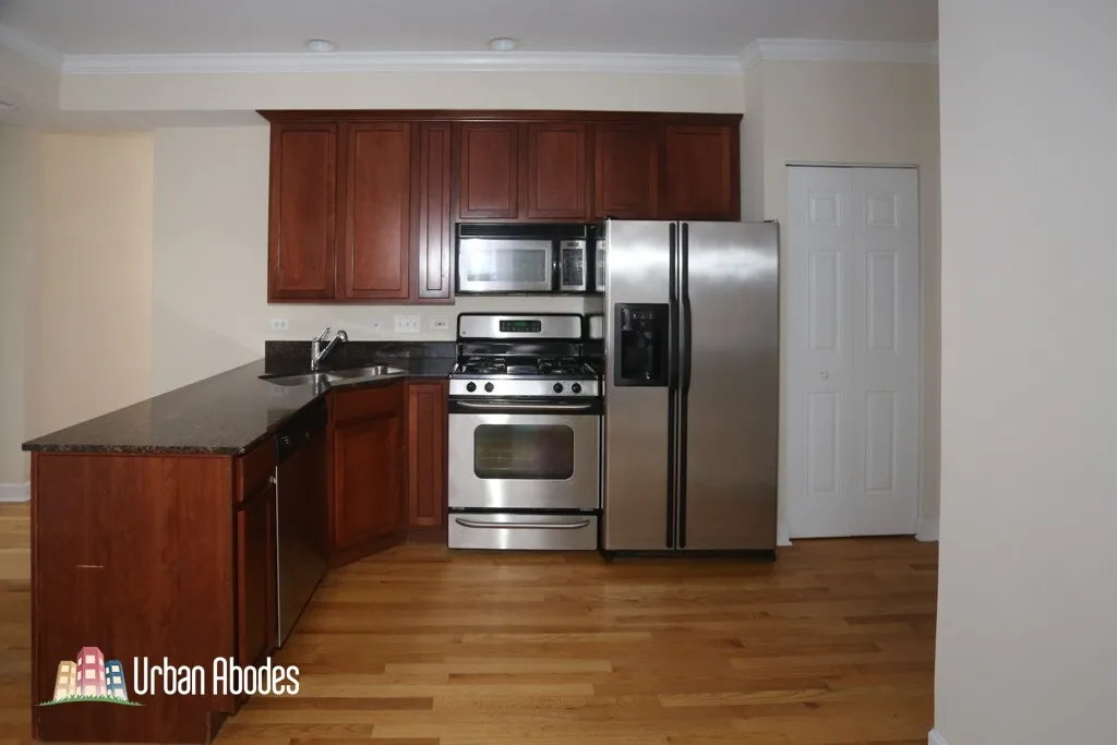3252 N Clifton Ave, , 60657, USA 60657-unit#2W-Chicago-IL