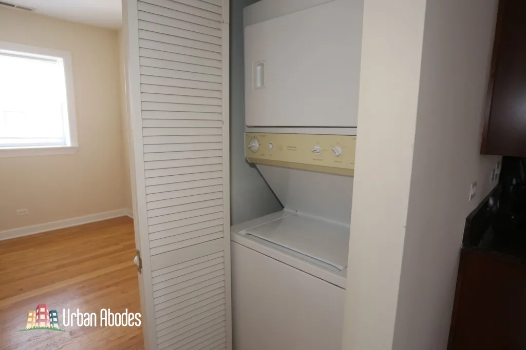 3252 N Clifton Ave, , 60657, USA 60657-unit#2W-Chicago-IL
