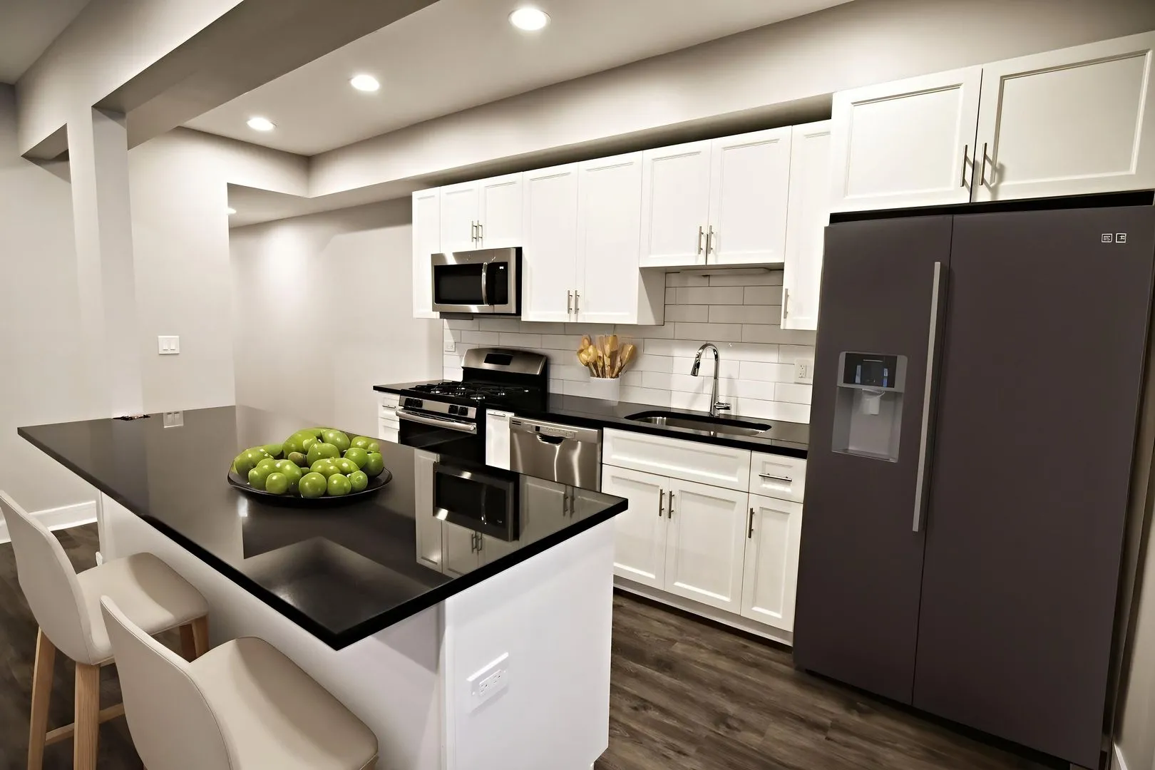 3212 N Halsted St, , 60657, USA 60657-unit#3212-GDN-Chicago-IL