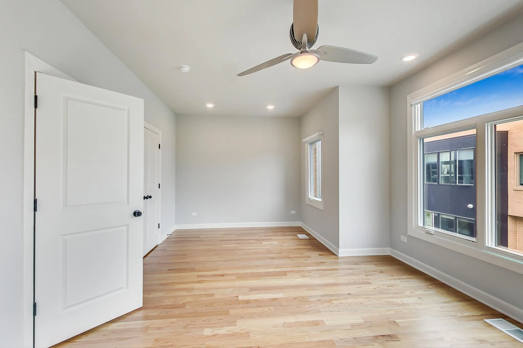 6115 S University Ave, ,  60637, USA 60637-unit#5-Chicago-IL