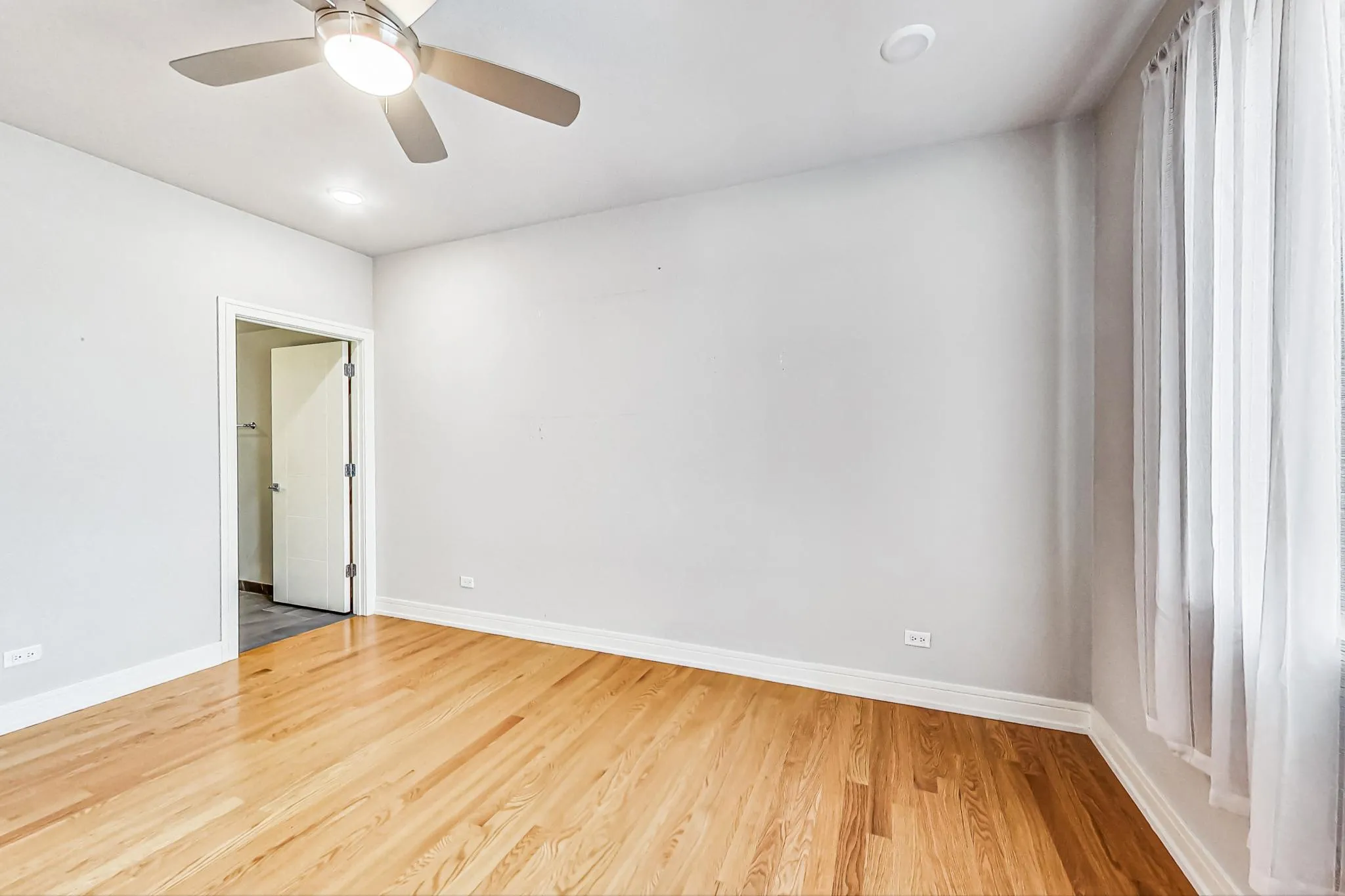 1639 W Grand Ave, ,  60622, USA 60622-unit#201-Chicago-IL