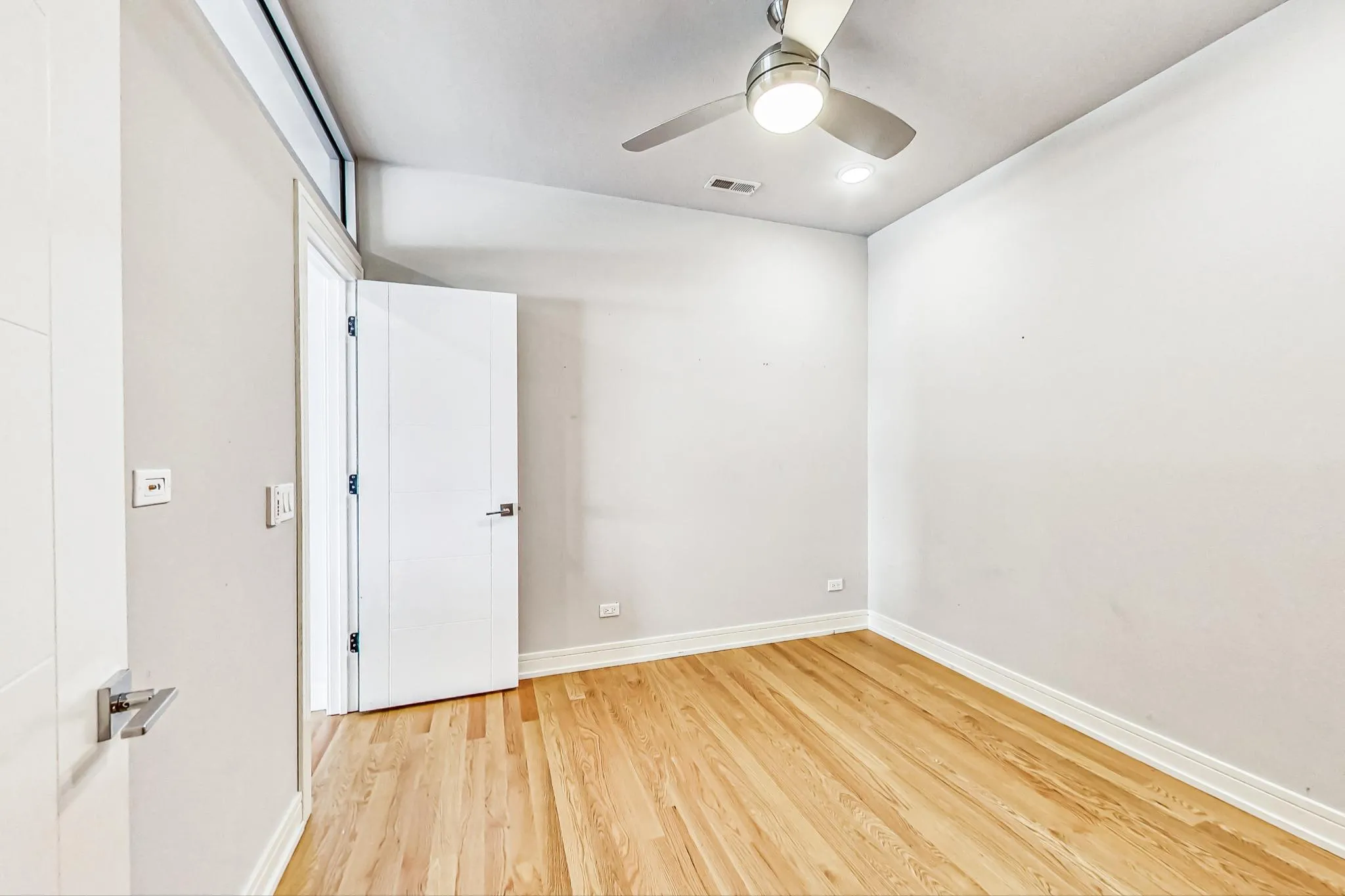 1639 W Grand Ave, ,  60622, USA 60622-unit#201-Chicago-IL