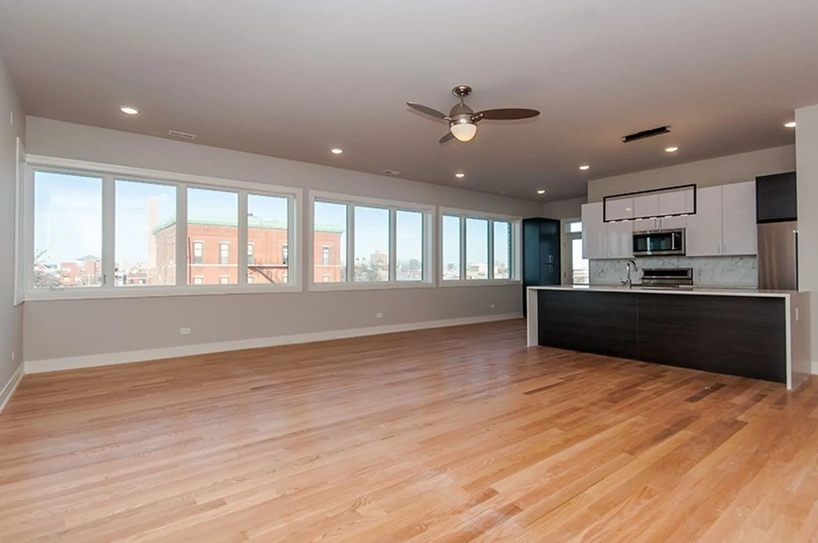 1639 W Grand Ave, ,  60622, USA 60622-unit#201-Chicago-IL