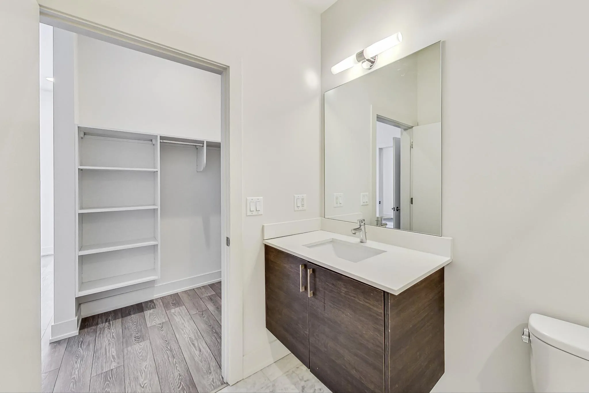 847 N Larrabee St, ,  60610, USA 60610-unit#2F-Chicago-IL