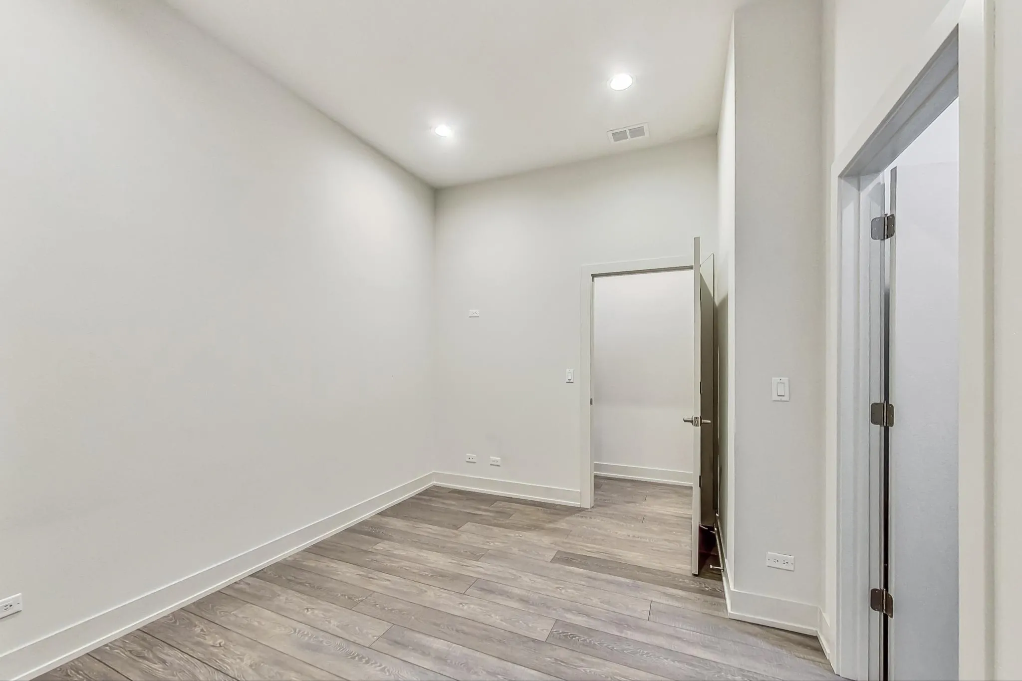 847 N Larrabee St, ,  60610, USA 60610-unit#2F-Chicago-IL