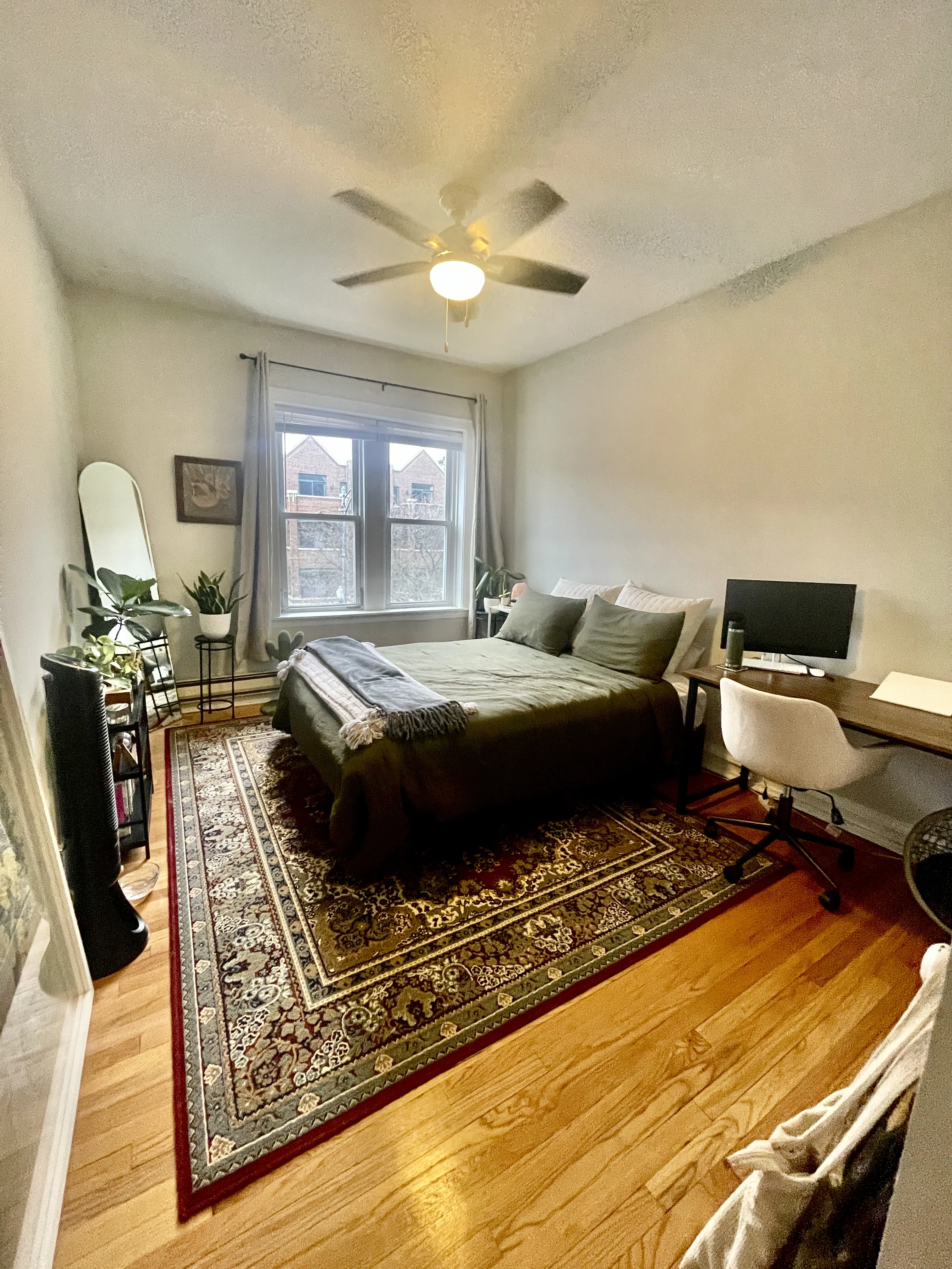 3915 N Southport Ave, ,  60613, USA 60613-unit#1W-Chicago-IL