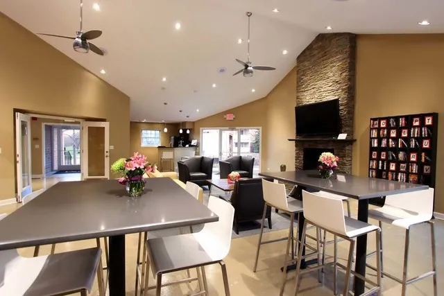 1630 Lincoln Meadows Cir, , 60173, USA 60173-unit#1630-Schaumburg-IL