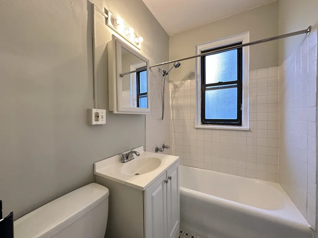 3831 N Fremont St, ,  60613, USA 60613-unit#210-Chicago-IL