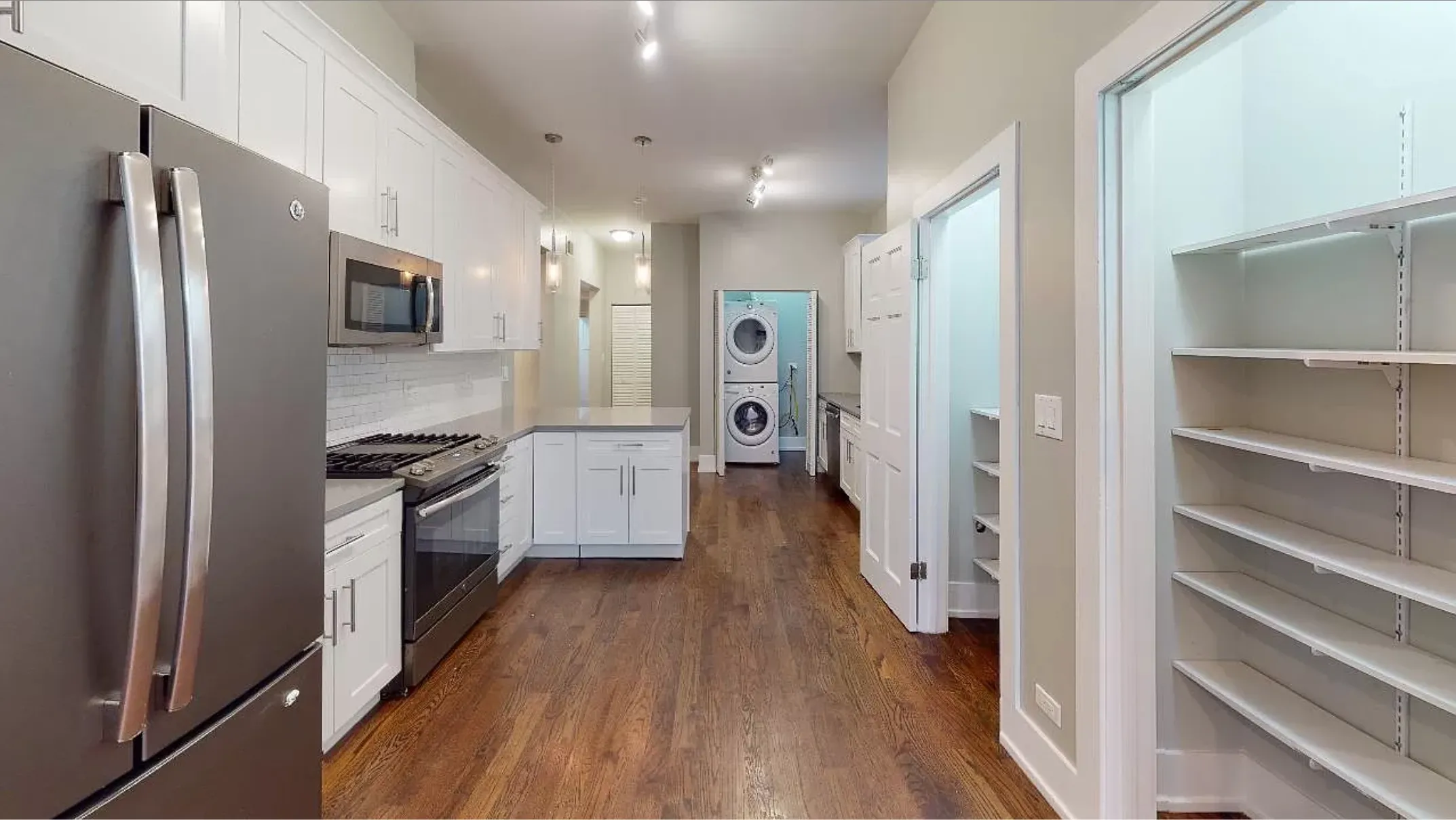 1027 E Hyde Park Blvd, ,  60615, USA 60615-unit#2-Chicago-IL