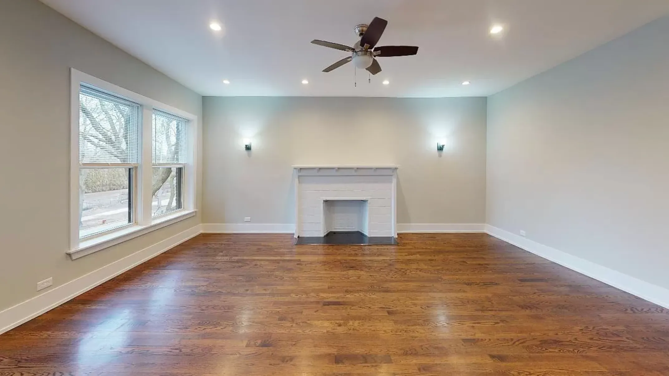 1027 E Hyde Park Blvd, ,  60615, USA 60615-unit#2-Chicago-IL