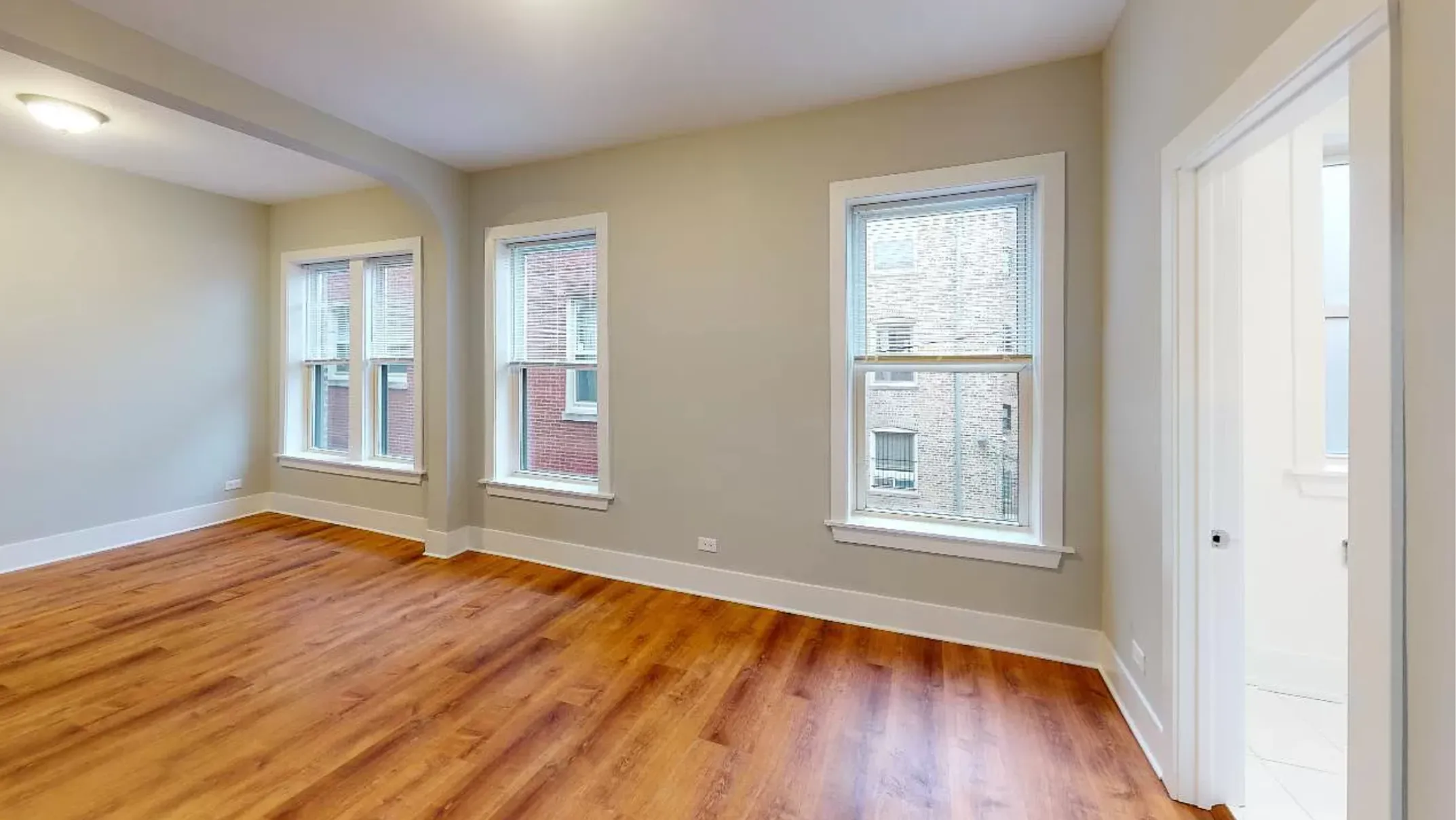 1027 E Hyde Park Blvd, ,  60615, USA 60615-unit#2-Chicago-IL