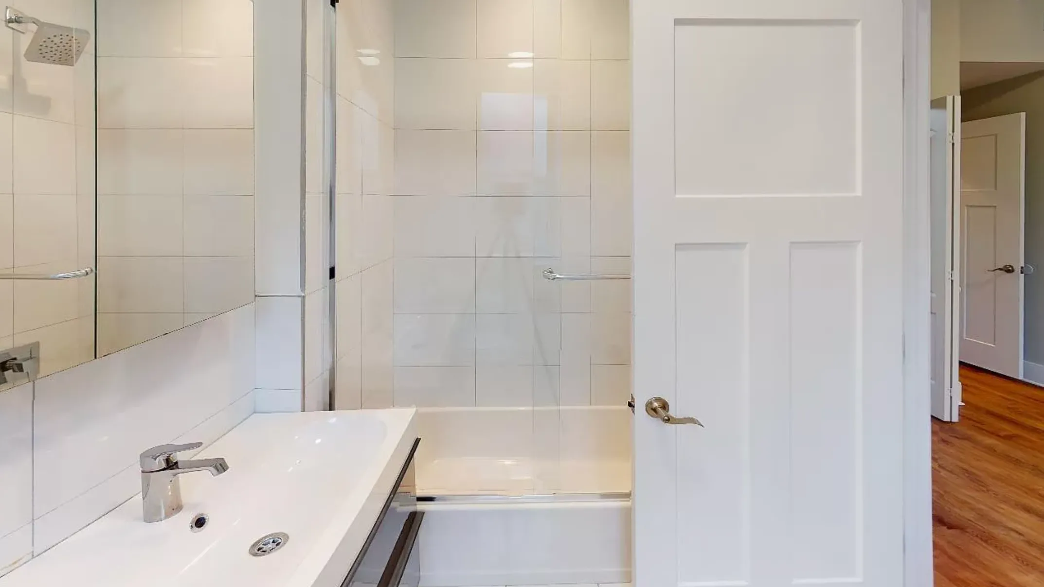 1027 E Hyde Park Blvd, ,  60615, USA 60615-unit#2-Chicago-IL
