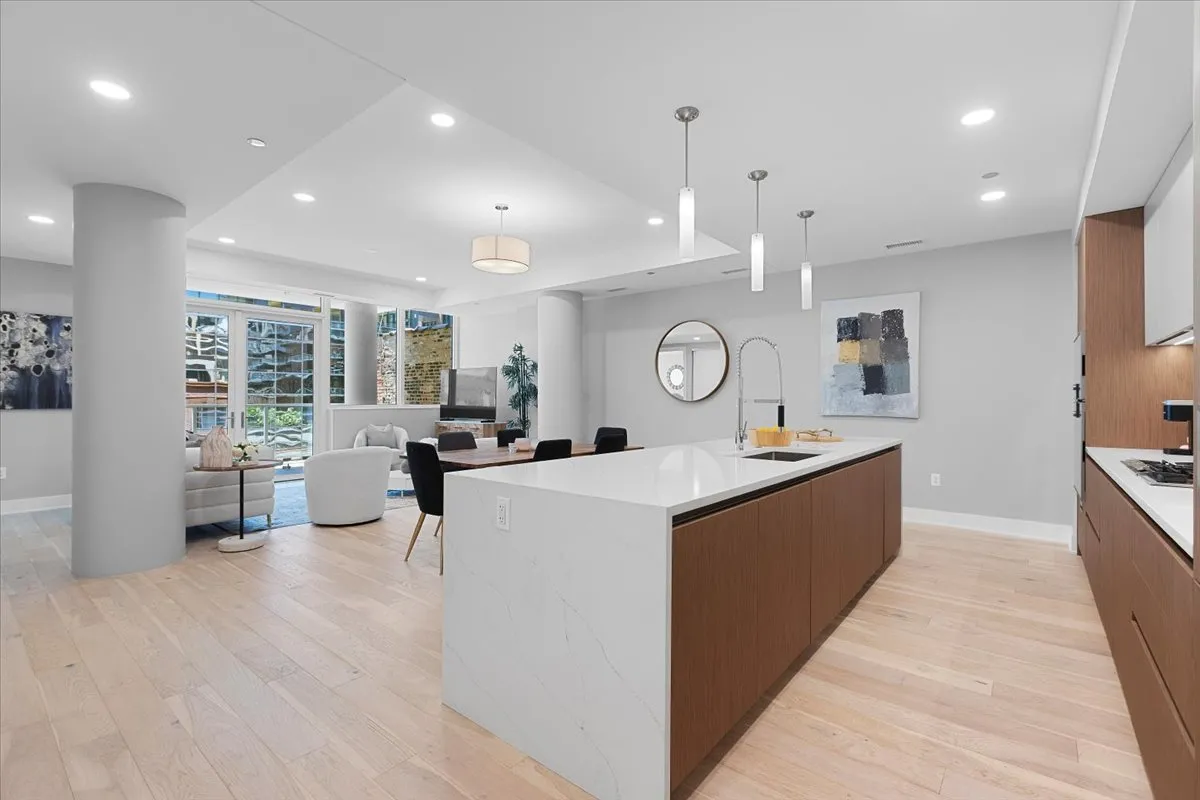 144 W Erie St, ,  60654, USA 60654-unit#1002-Chicago-IL