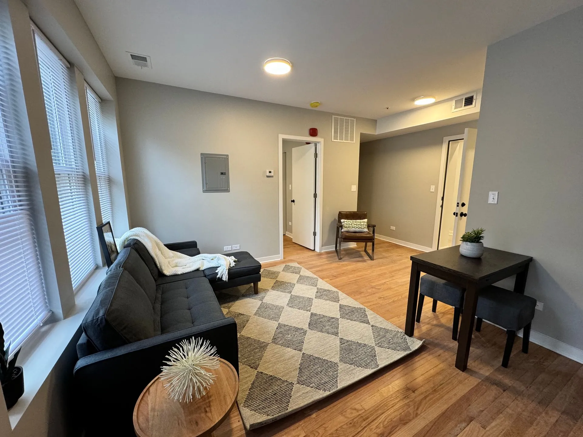 3051 W Leland Ave, ,  60625, USA 60625-unit#208-Chicago-IL