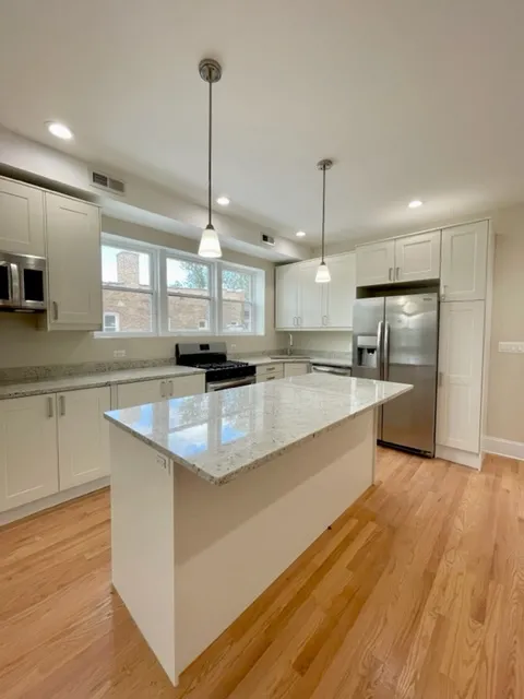 5506 N Glenwood Ave, ,  60640, USA 60660-unit#3-Chicago-IL