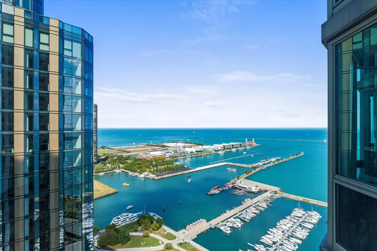 195 N Harbor Dr, , 60601, USA 60601-unit#4001-Chicago-IL