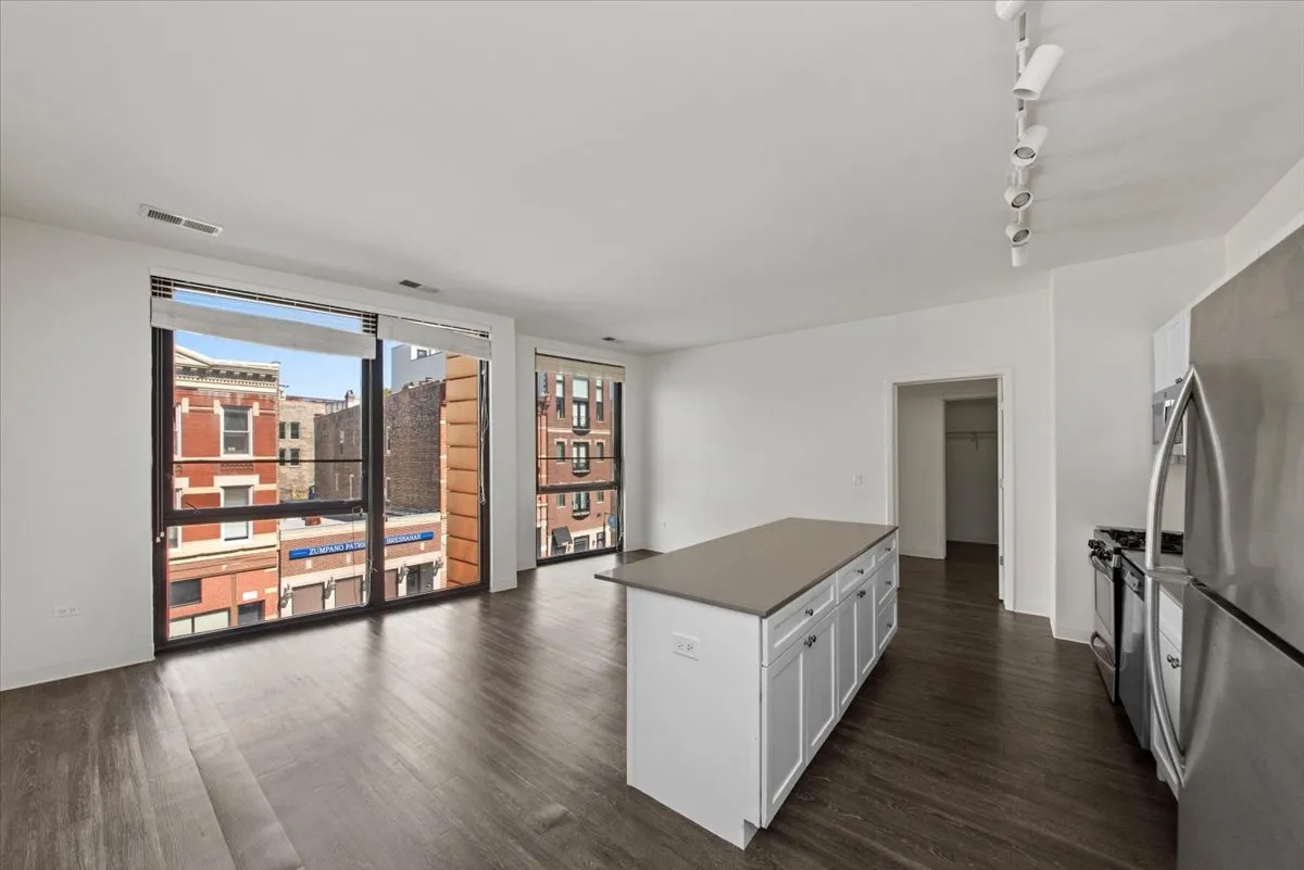 830 N Milwaukee Ave, , 60642, USA 60642-unit#305-Chicago-IL