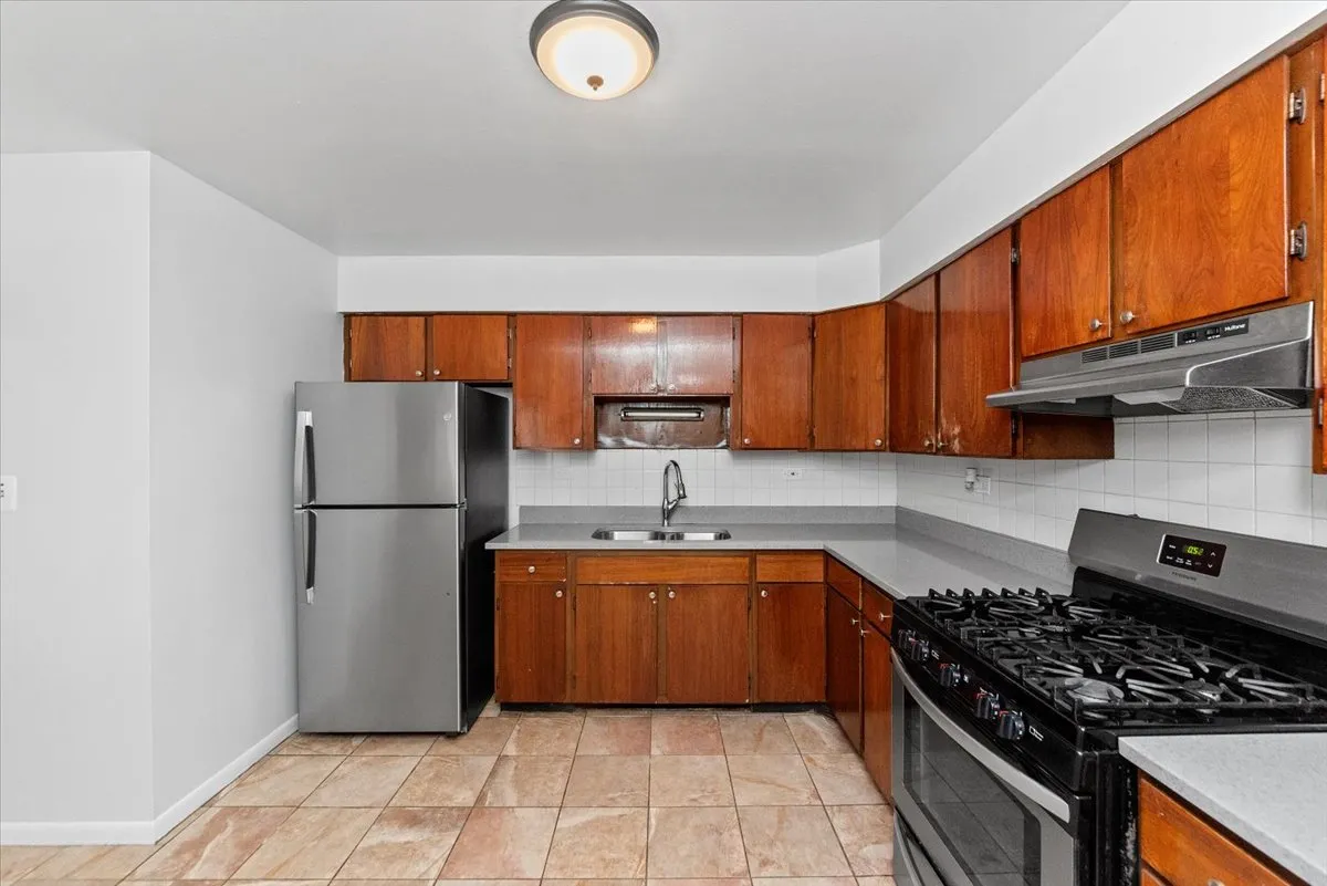 , 60660, USA 60660-unit#101-Chicago-IL