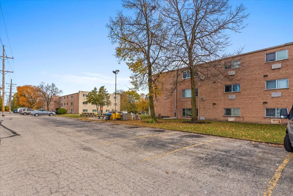 , 60660, USA 60660-unit#101-Chicago-IL