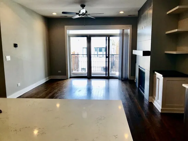 3649 W Belmont Ave, ,  60618, USA 60618-unit#2E-Chicago-IL