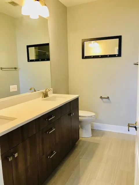 3649 W Belmont Ave, ,  60618, USA 60618-unit#2E-Chicago-IL