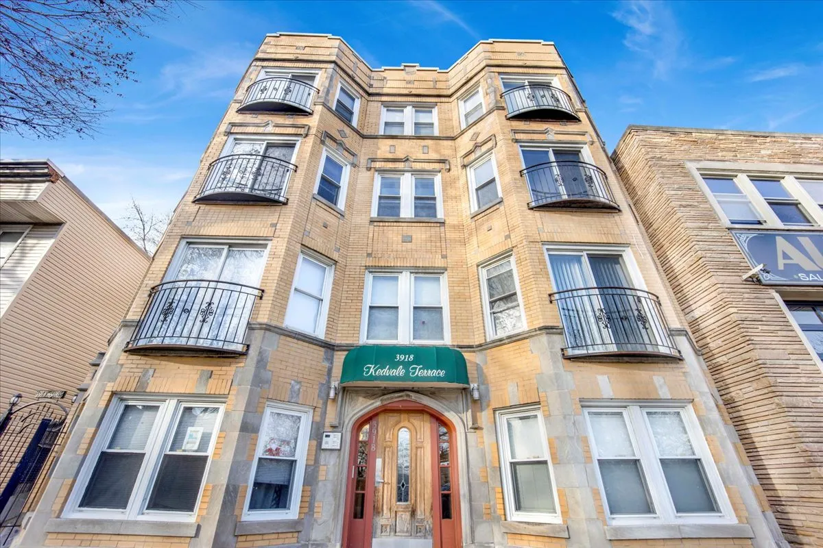 3918 N Kedvale Ave, , 60641, USA 60641-unit#2N-Chicago-IL