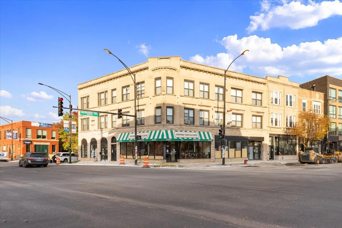 2957 N Milwaukee Ave, , 60618, USA 60618-unit#N2-Chicago-IL