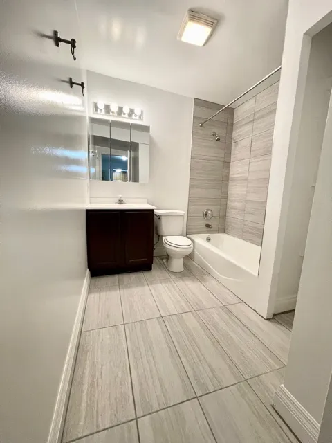 1459 N Milwaukee Ave, Chicago,  60622, USA 60622-unit#4B-CHICAGO-IL