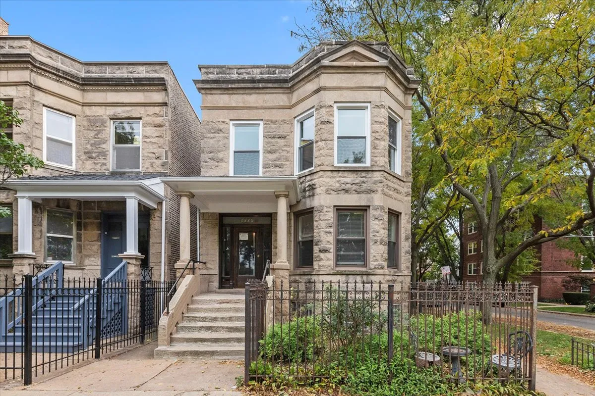 2225 W Montrose Ave, , 60618, USA 60618-unit##2F-Chicago-IL