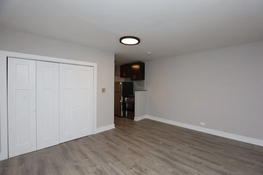 817 W Cornelia Ave, ,  60657, USA 60657-unit#307-Chicago-IL