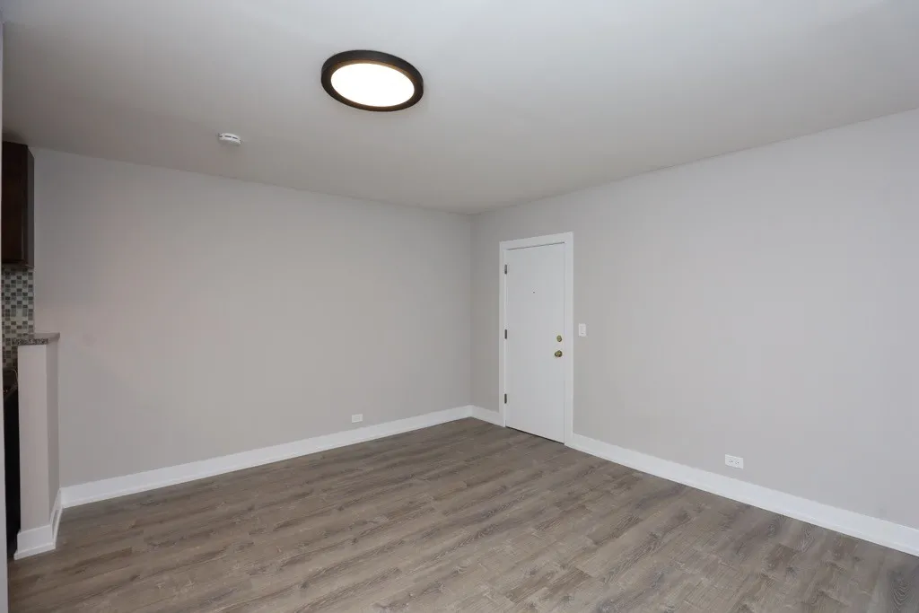 817 W Cornelia Ave, ,  60657, USA 60657-unit#307-Chicago-IL