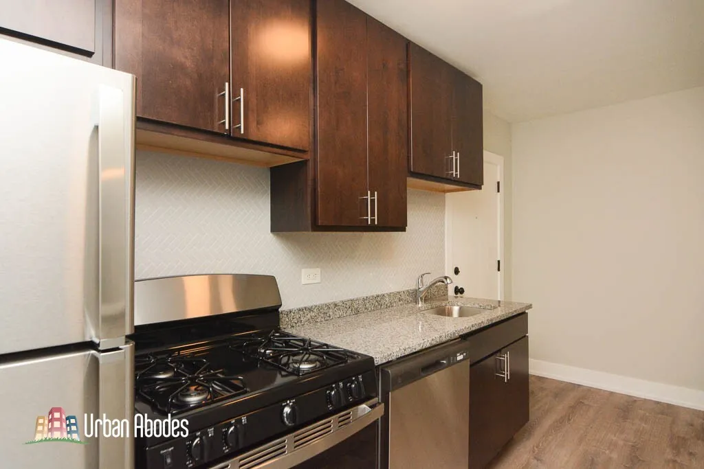 821a W Cornelia Ave, ,  60657, USA 60657-unit#113-Chicago-IL