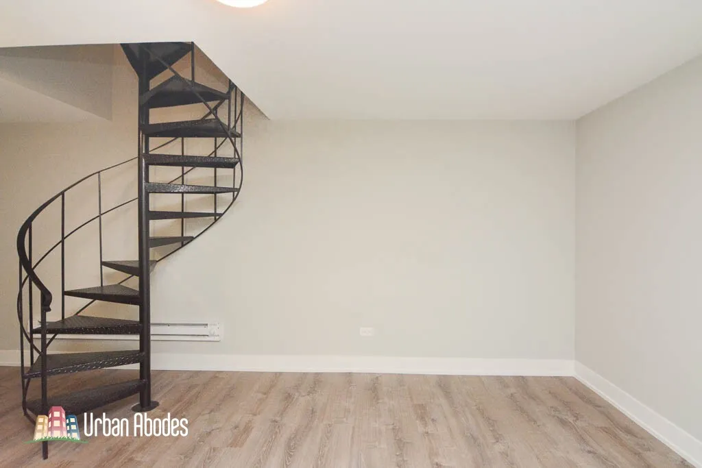 821a W Cornelia Ave, ,  60657, USA 60657-unit#113-Chicago-IL