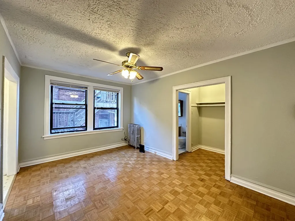 711 W Belmont Ave, , 60657, USA 60657-unit#306-Chicago-IL
