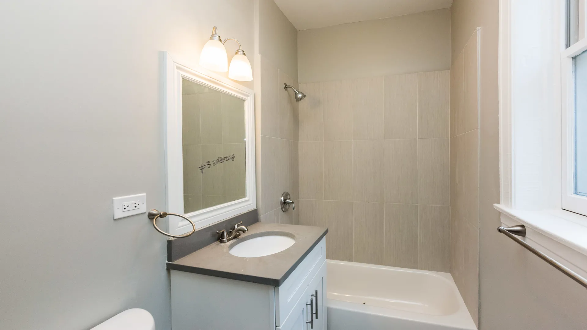 2113 W Caton St, ,  60647, USA 60647-unit#2E-Chicago-IL
