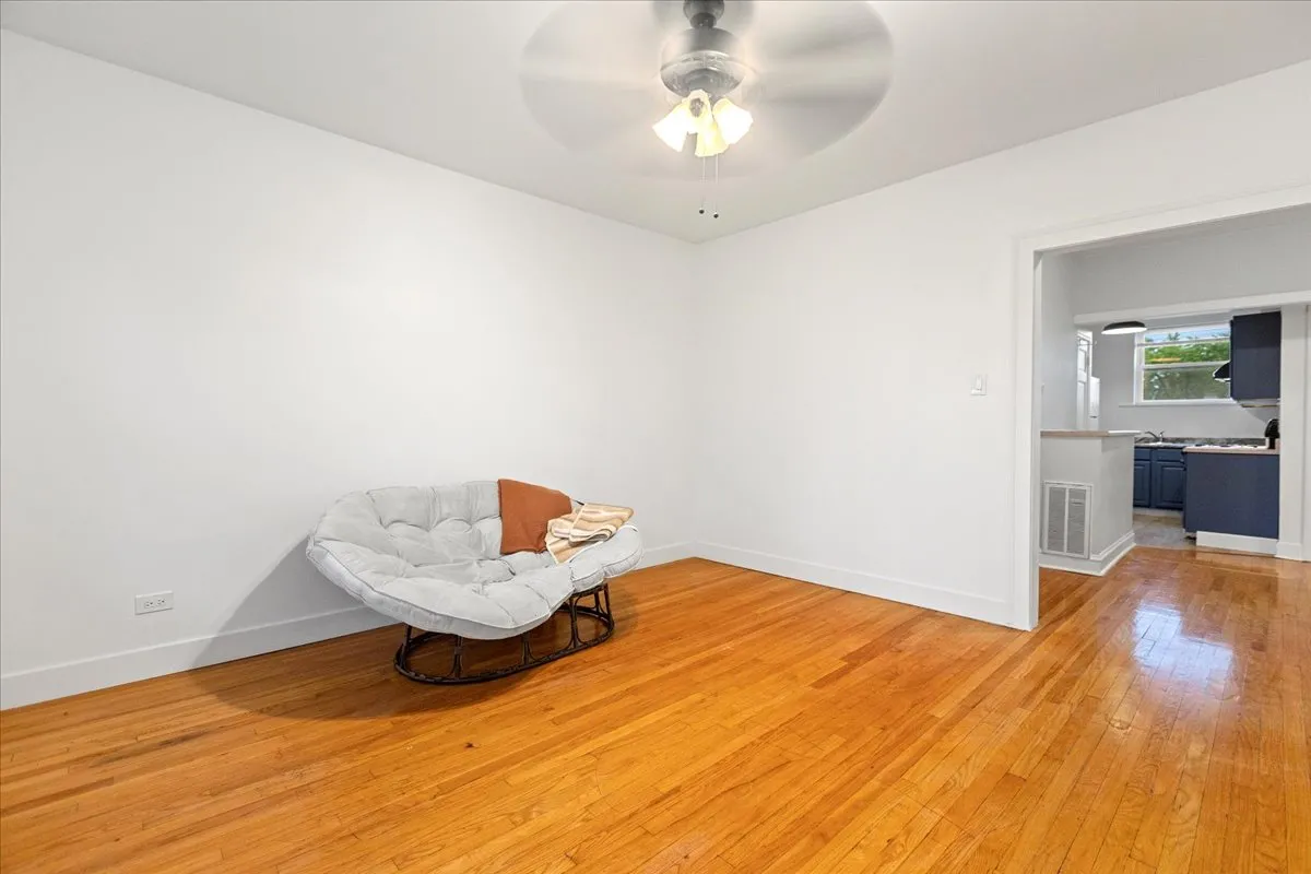 4055 N Spaulding Ave, ,  60618, USA 60618-unit#3-Chicago-IL