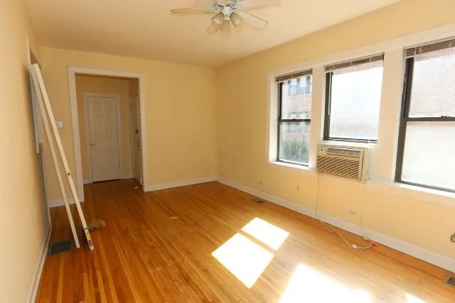 3724 N Pine Grove Ave, ,  60613, USA 60613-unit#1W-Chicago-IL