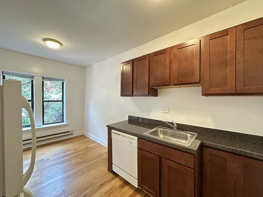 3823 N Fremont St, ,  60613, USA 60613-unit#2E-Chicago-IL