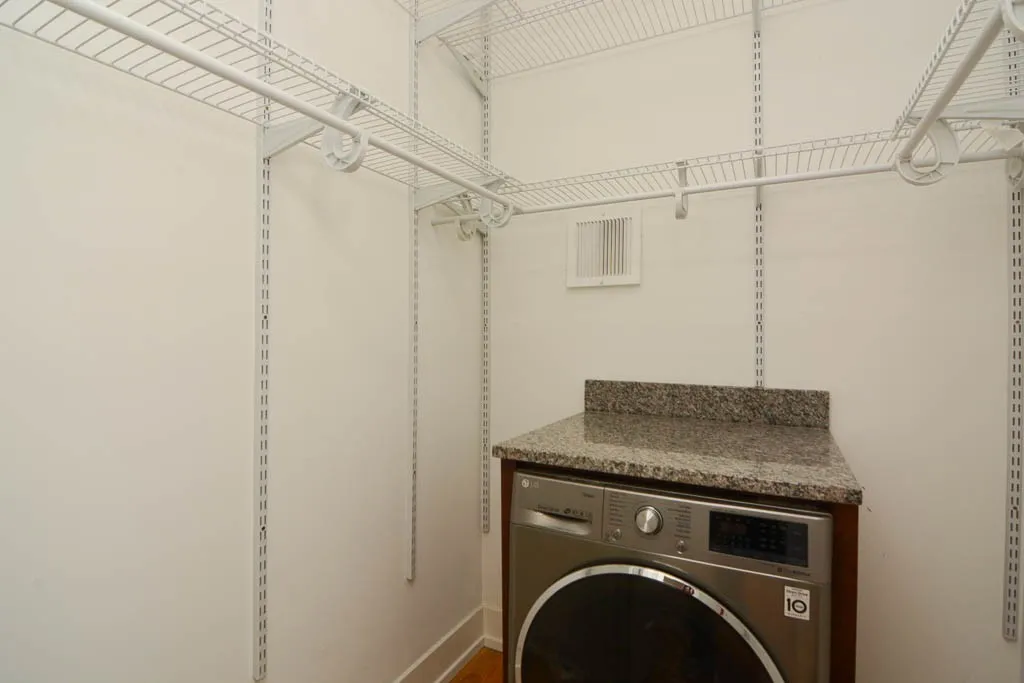2908 N Mildred Ave, ,  60657, USA 60657-unit#3U-Chicago-IL