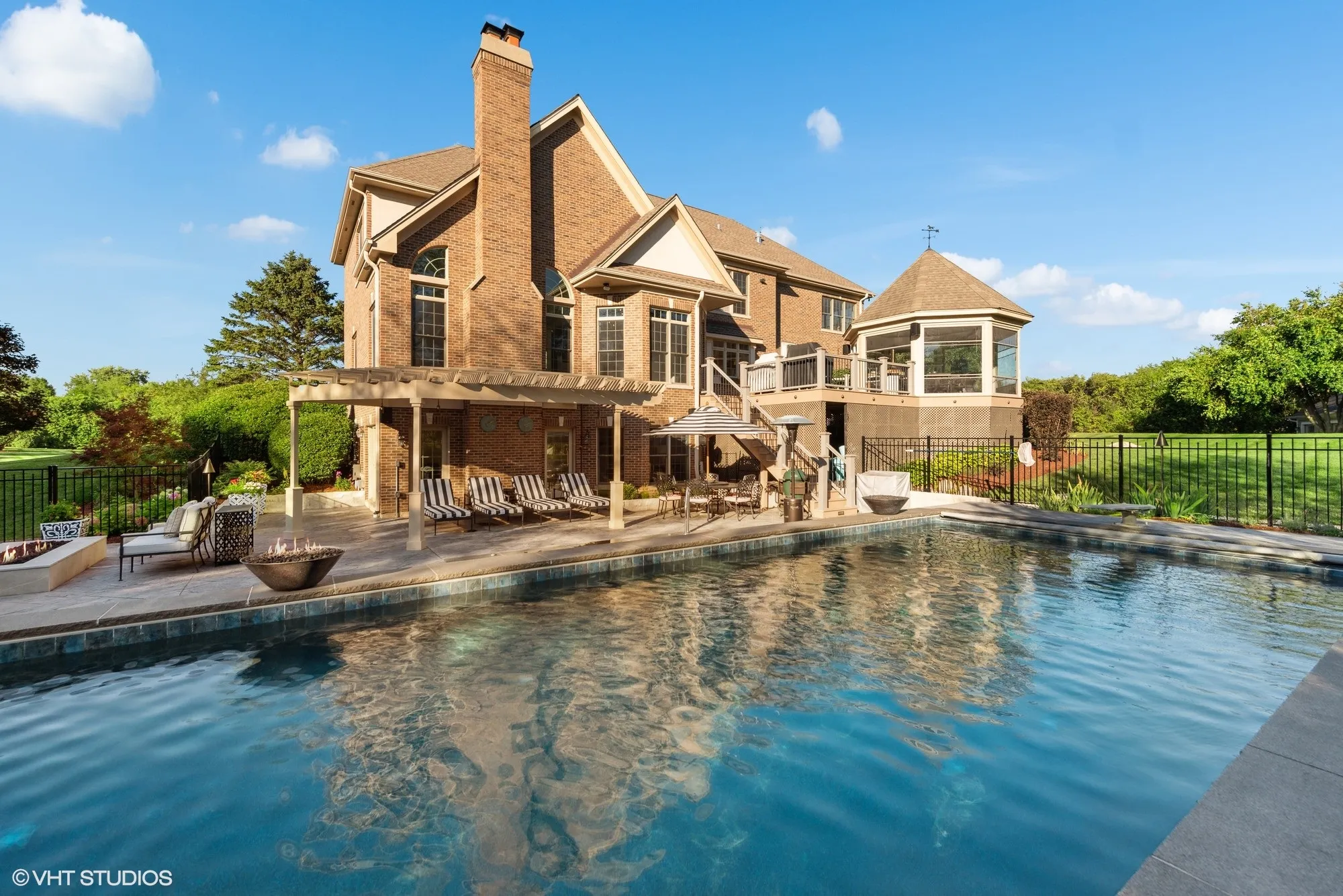 675 Old Barrington Rd, , 60010, USA 60010-North Barrington-IL